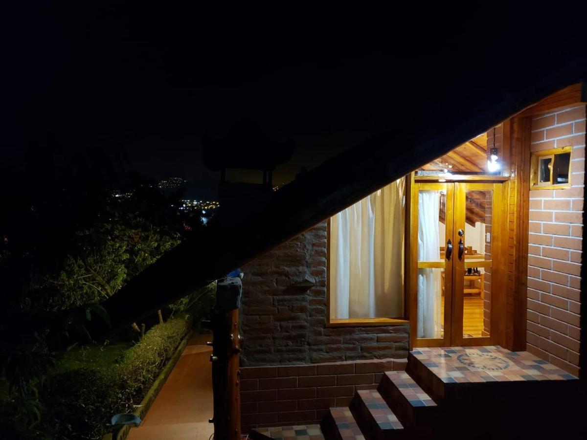 Atallaro Hospedaje Otavalo Δωμάτιο φωτογραφία